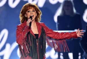 Reba McEntire Net Worth, Age, Height, Bio, Husband, Wiki & More in 2022